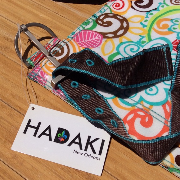 Hadaki Scoop Sling Cross Body Bag - Picture 4 of 7